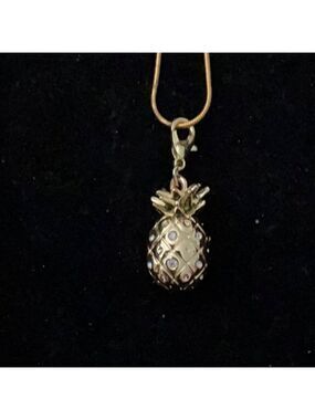 Vintage Gold Pineapple Pendant Necklace